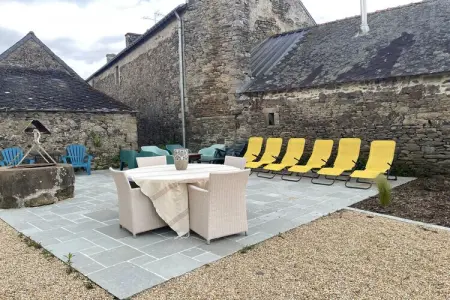 Maison 15 personnes à Neulliac, terrasse 50 m² : photo 24