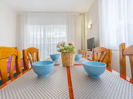 Appartement rénové centre Salou, piscine commune, 4 pers. : photo 17