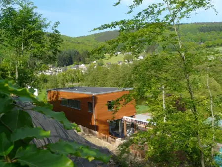 Location maison à Coo, Jolie maison avec sauna & spa près de la rivière