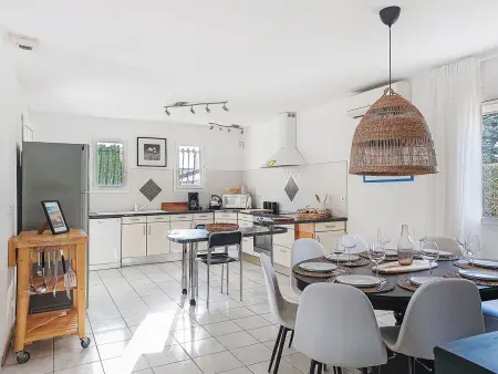 Villa Brouilla : 4 chambres, piscine privée et jardin : photo 2