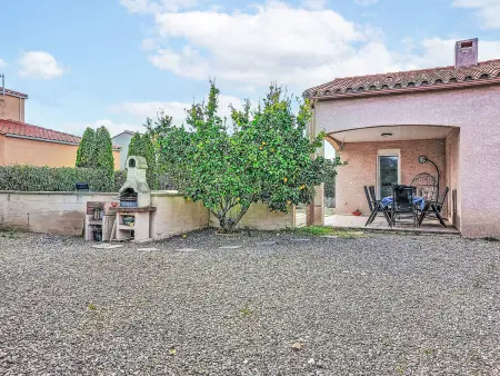 Villa Brouilla : 4 chambres, piscine privée et jardin : photo 6