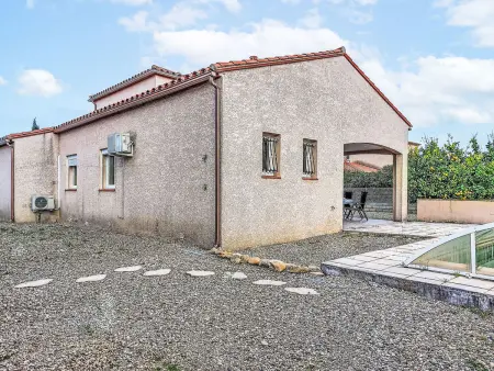 Villa Brouilla : 4 chambres, piscine privée et jardin : photo 17