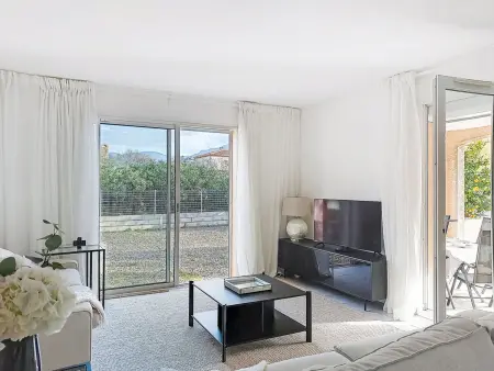 Villa Brouilla : 4 chambres, piscine privée et jardin : photo 27