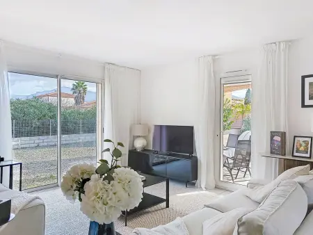 Villa Brouilla : 4 chambres, piscine privée et jardin : photo 31