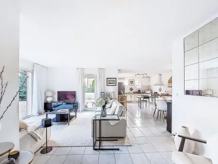 Villa Brouilla : 4 chambres, piscine privée et jardin : photo 33