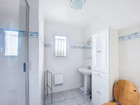 Villa Brouilla : 4 chambres, piscine privée et jardin : photo 45