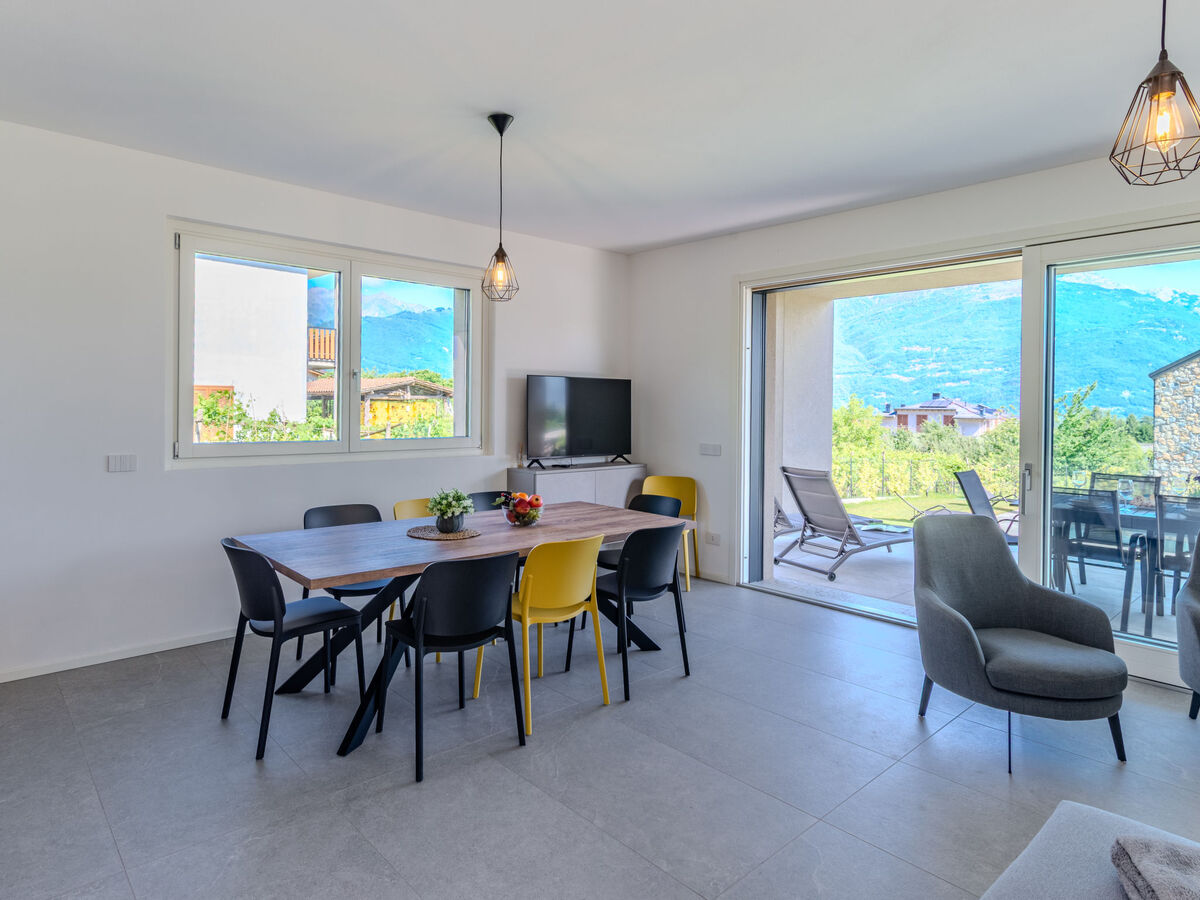 Villa La Serena à Colico, 5 chambres avec piscine - Photo 8