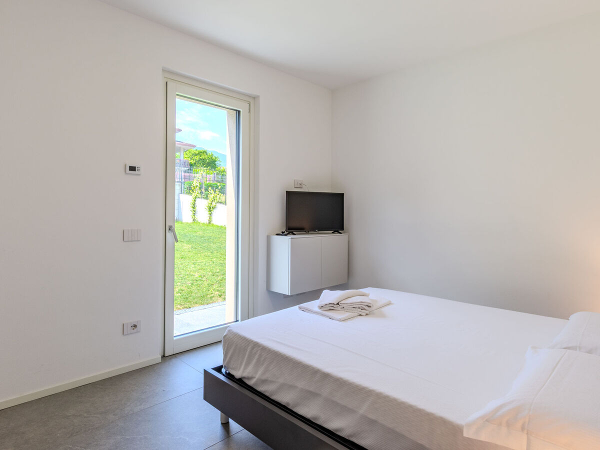 Villa La Serena à Colico, 5 chambres avec piscine - Photo 14