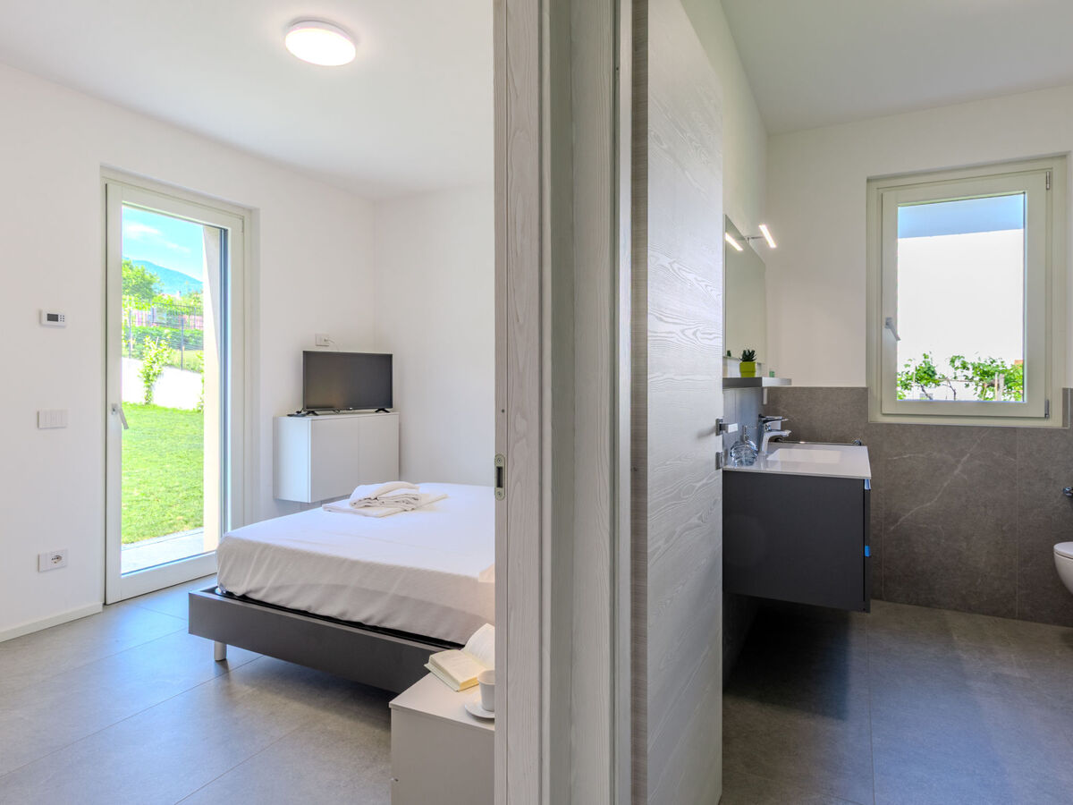 Villa La Serena à Colico, 5 chambres avec piscine - Photo 16