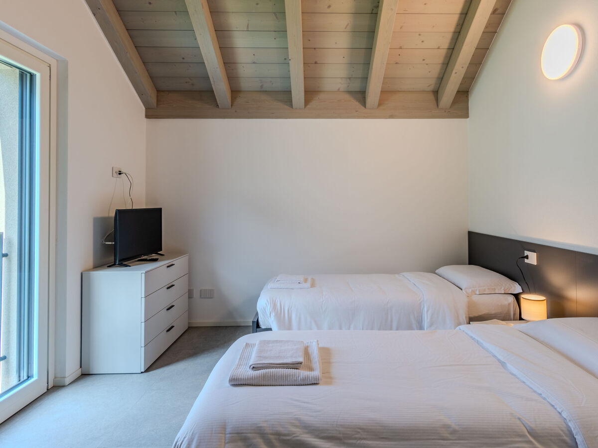 Villa La Serena à Colico, 5 chambres avec piscine - Photo 20
