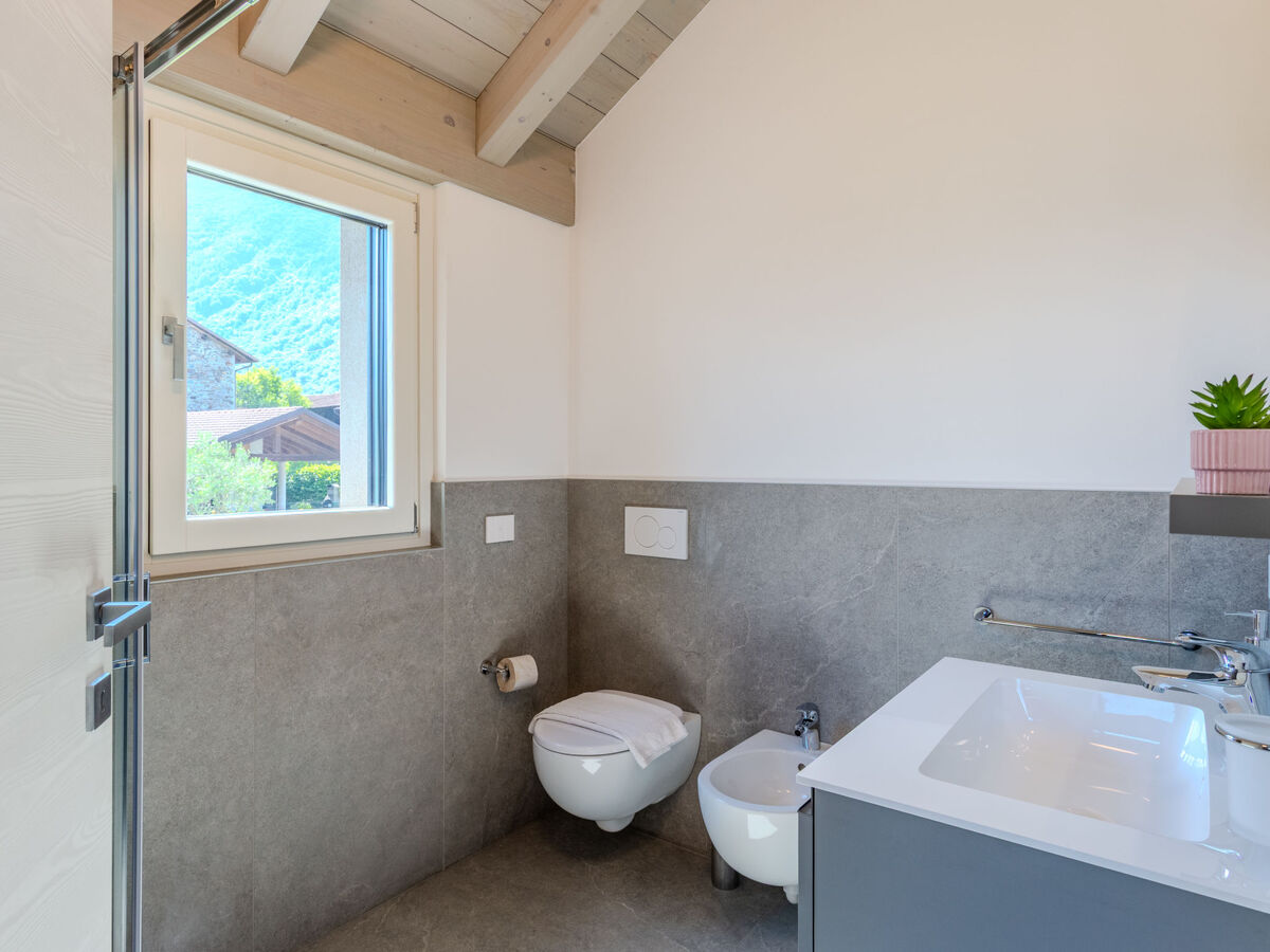Villa La Serena à Colico, 5 chambres avec piscine - Photo 29