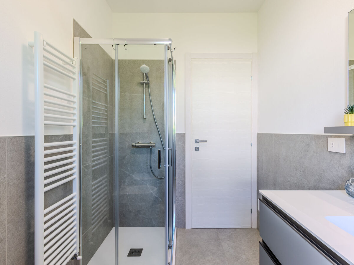 Villa La Serena à Colico, 5 chambres avec piscine - Photo 30
