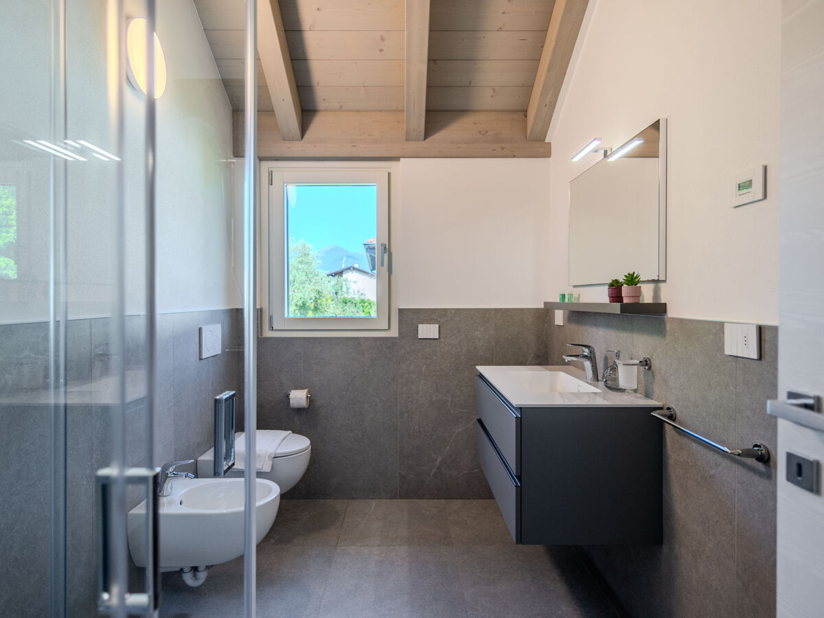 Villa La Serena à Colico, 5 chambres avec piscine - Photo 31