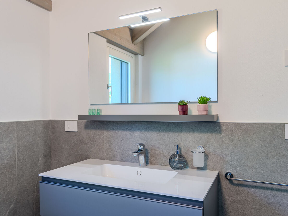 Villa La Serena à Colico, 5 chambres avec piscine - Photo 32