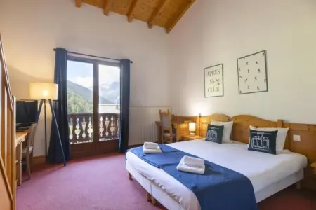 Location appartement à LANSLEBOURG, Espace commun pour quatre personnes avec sauna et piscine