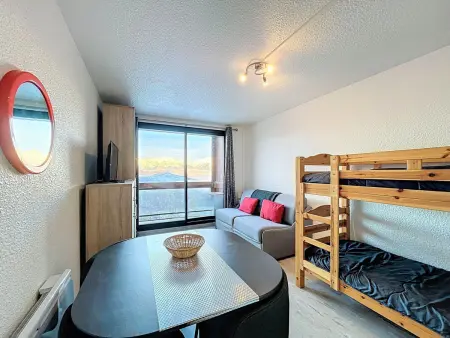 Location appartement à Le Corbier, Studio rénové  Pied des pistes  Balcon  WIFI gratuit