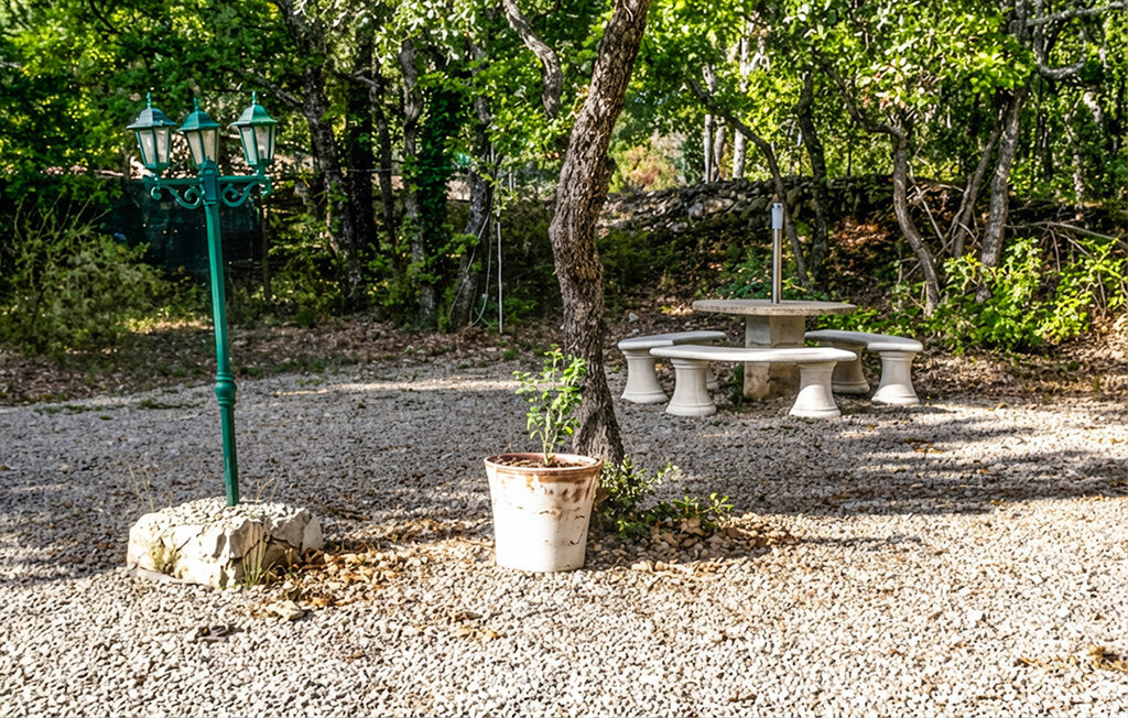 Maison 5 chambres avec piscine à Regusse - Photo 14