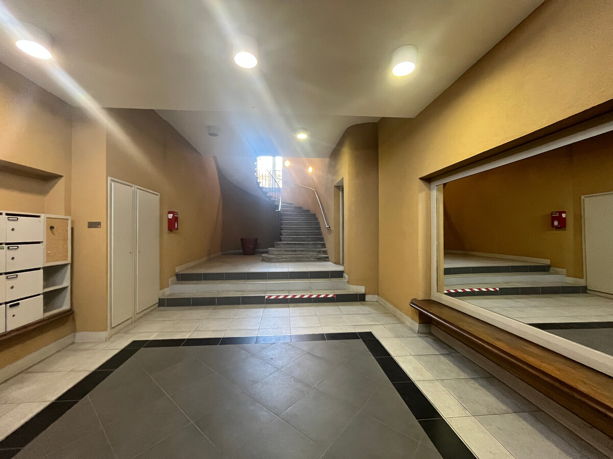 T2 lumineux avec terrasse 14m² et parking – Sète centre - Photo 7