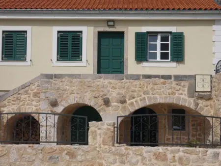 Casa Artis, maison 1895 avec piscine privée à Barci