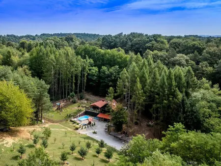 Chalet Pine Hill à Klenovnik – piscine et forêt : photo 7