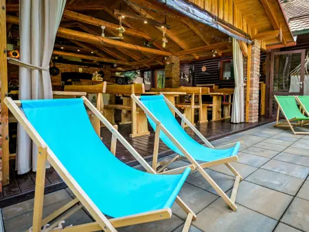 Chalet Pine Hill à Klenovnik – piscine et forêt : photo 32