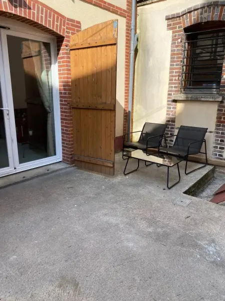 Appartement avec jardin clos et terrasse à Troyes, 2 chambres : photo 16