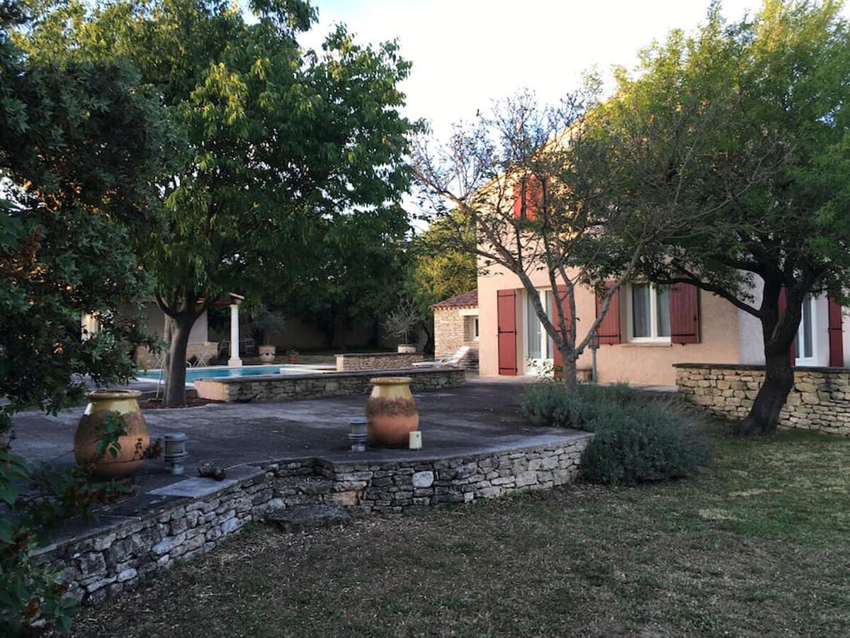 Villa avec piscine privée et vue montagne à Cabrières-d'Avignon - Photo 2