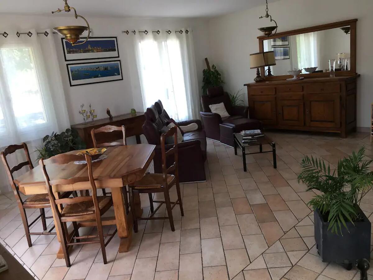 Villa avec piscine privée et vue montagne à Cabrières-d'Avignon - Photo 3