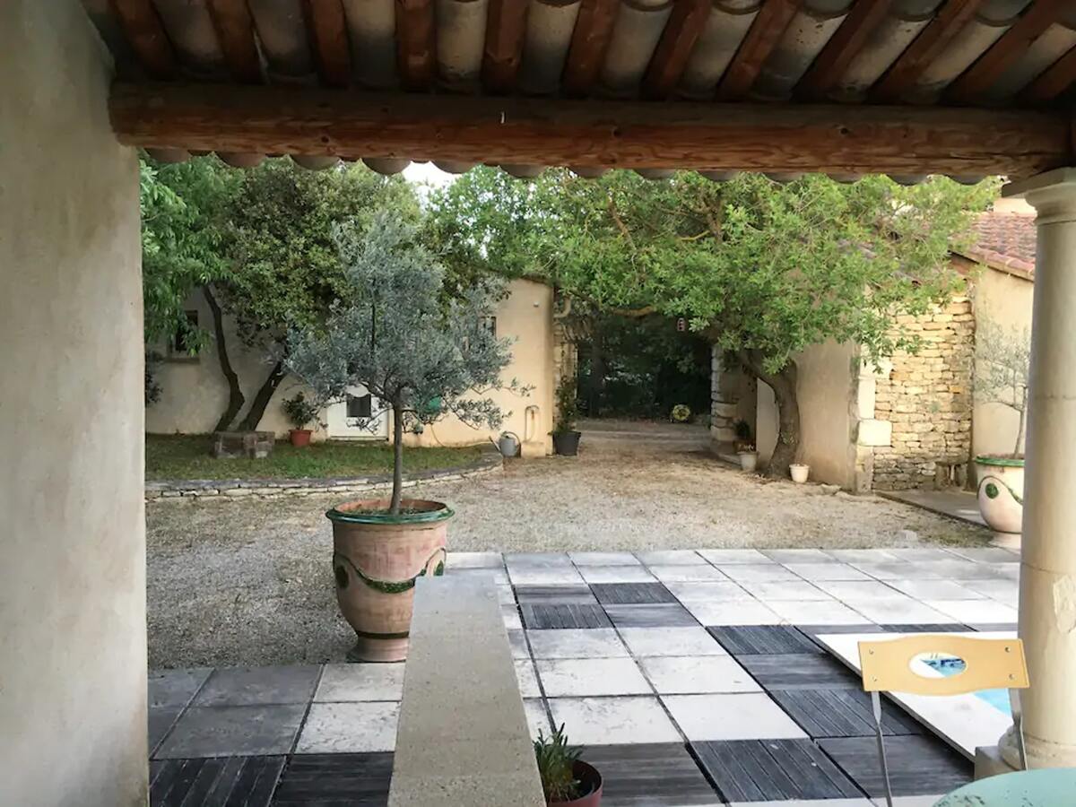 Villa avec piscine privée et vue montagne à Cabrières-d'Avignon - Photo 11