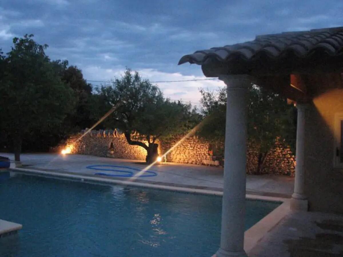 Villa avec piscine privée et vue montagne à Cabrières-d'Avignon - Photo 22