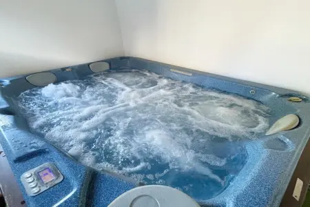 Gîte L'Armor à Plouasne : maison avec jacuzzi : photo 24