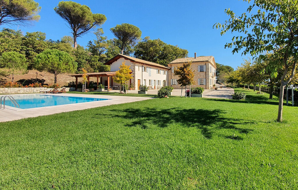 Az. ag. Ricciarelli N., Maison 25 personnes à San Giuliano di Puglia - Photo 1