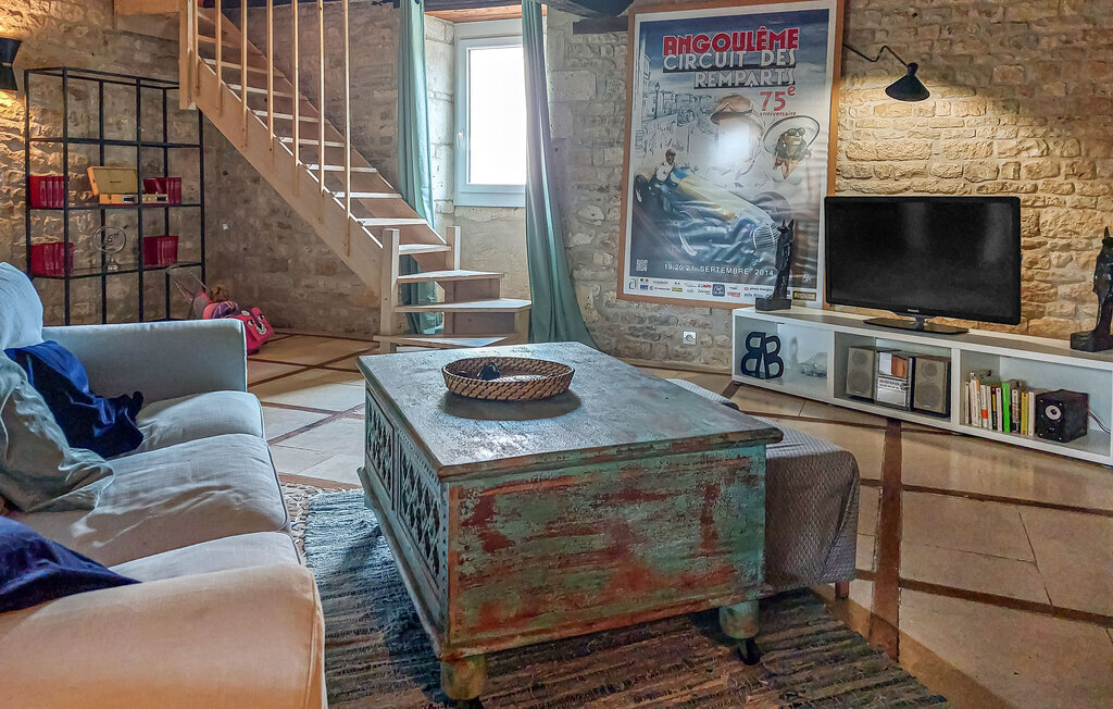Maison pierre et poutres avec jacuzzi à Mouton - Photo 13