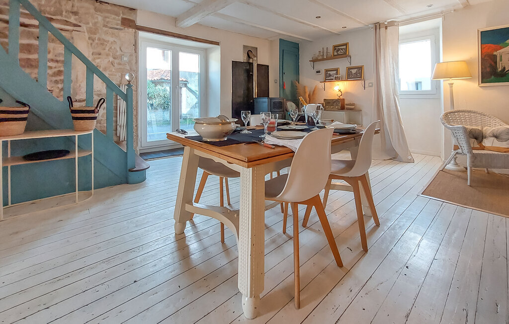Maison pierre et poutres avec jacuzzi à Mouton - Photo 15
