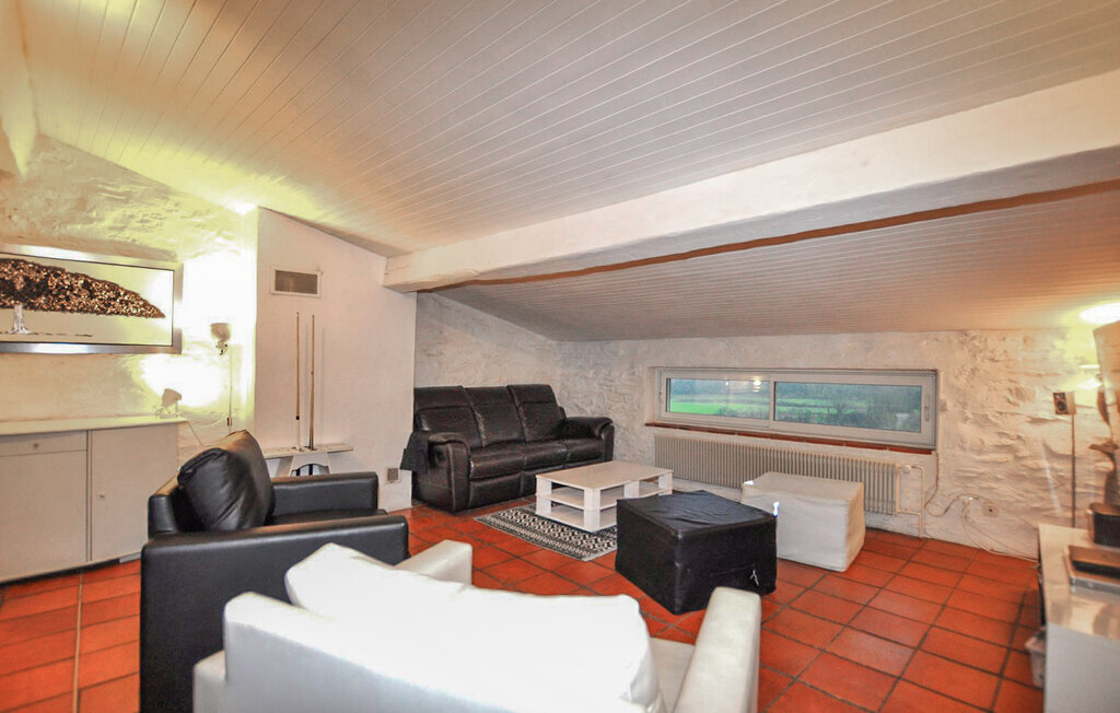 Maison 5 chambres avec piscine et jacuzzi à Rigarda - Photo 3