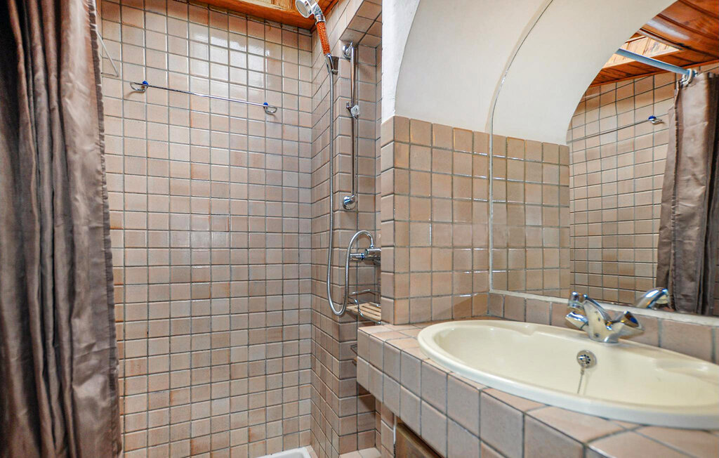 Maison 5 chambres avec piscine et jacuzzi à Rigarda - Photo 23