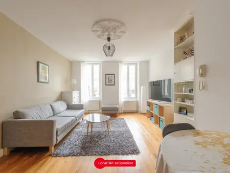 Location appartement à La Rochelle, Charmant T2 Centre Historique La Rochelle - Extérieur & Confort, 2 à 3 pers. Proche Vieux Port