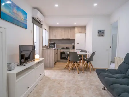 Location appartement à Blanes, Appartement élégant à Blanes pour 3 personnes - Proche mer, climatisé, Wi-Fi, cuisine équipée