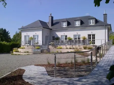 Le Congo : maison 18 personnes avec piscine chauffée à Ochamps : photo 2