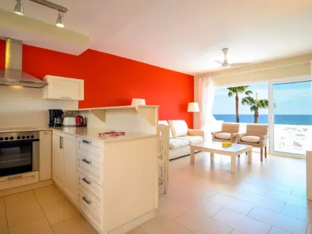 Location appartement à Es Migjorn Gran, Wohnung mit gemeinsamem Pool und Meerblick