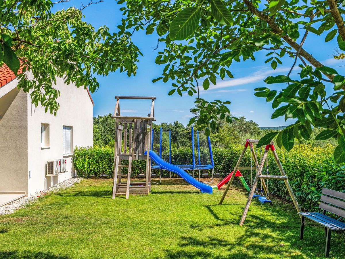 Maison Lapis avec piscine privée à Sv. Lovreč - Photo 5