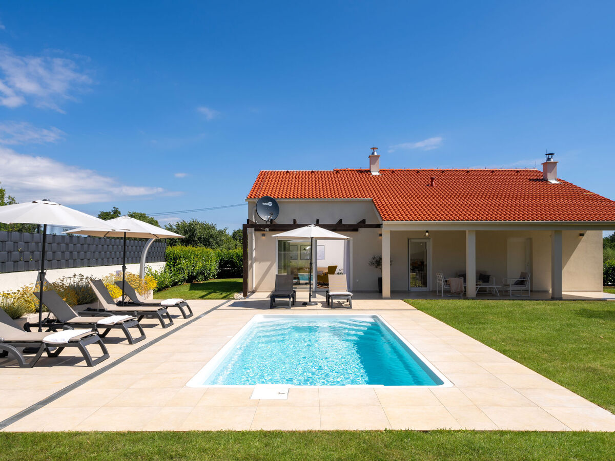 Maison Lapis avec piscine privée à Sv. Lovreč - Photo 26
