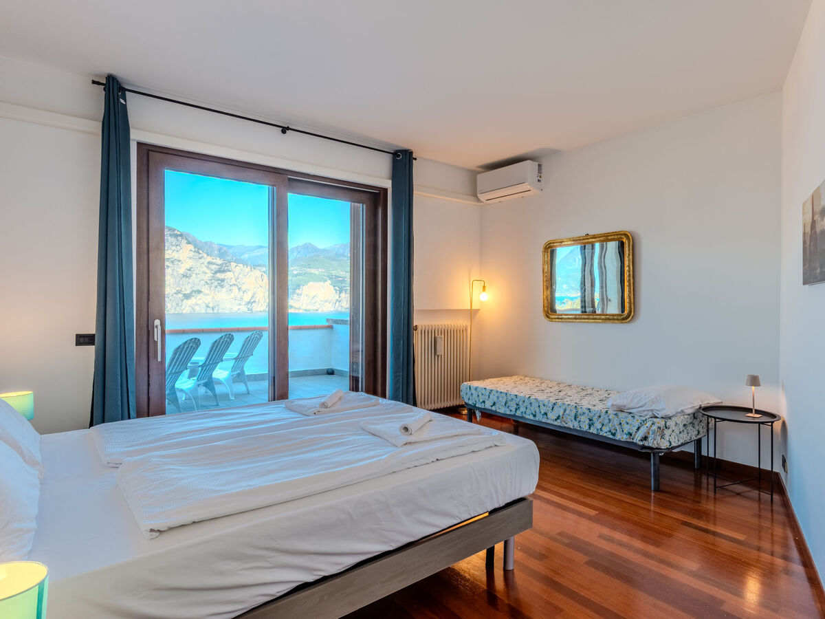 Villa Manuela à Brenzone, 200 m² avec vue lac - Photo 3