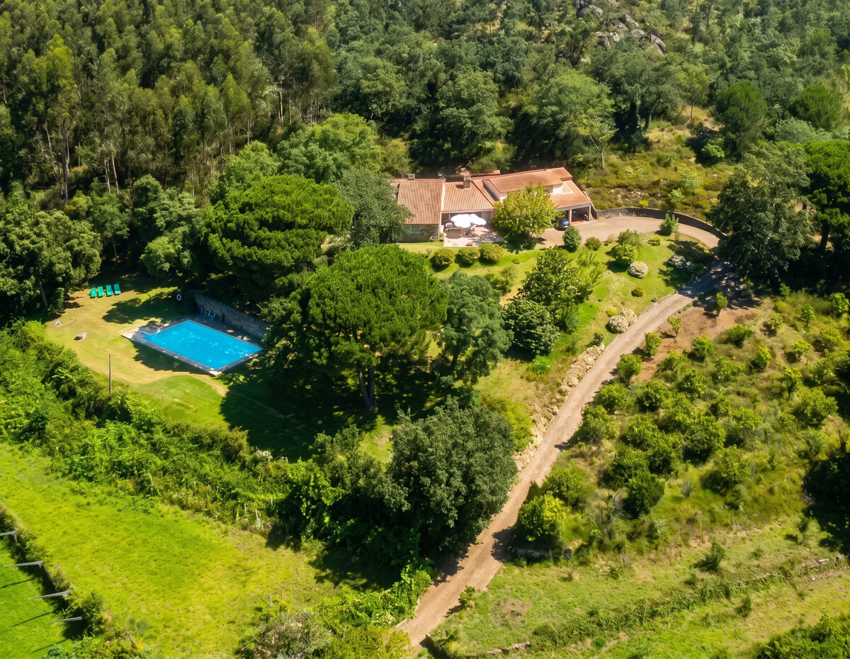 Villa avec piscine privée et vue montagne à Curvos, 12 personnes - Photo 44