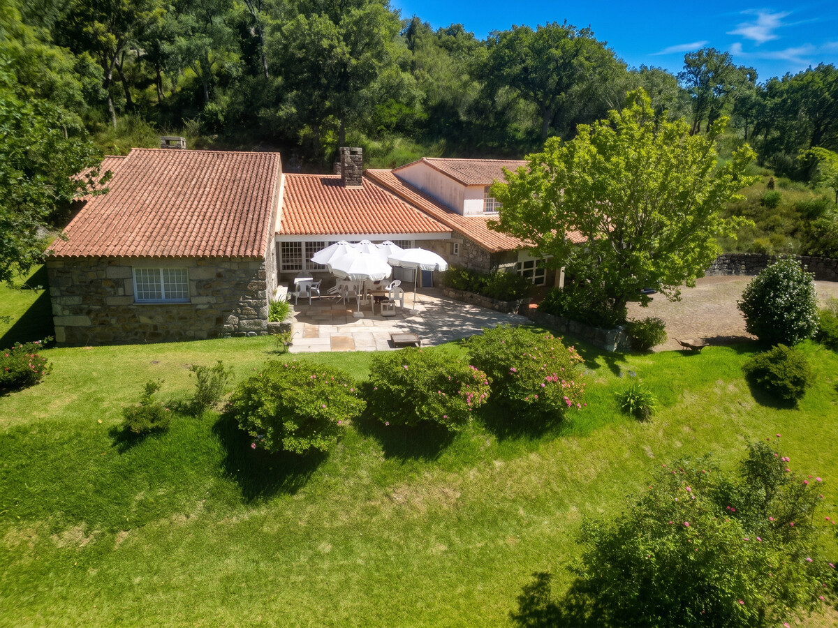 Villa avec piscine privée et vue montagne à Curvos, 12 personnes - Photo 45