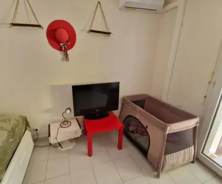 Location appartement à Aix en Provence, Studio charmant à Aix-en-Provence, 27 m² avec terrasse.