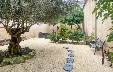 Appartement 4 chambres avec jardin méditerranéen au Château-d'Oléron : photo 2