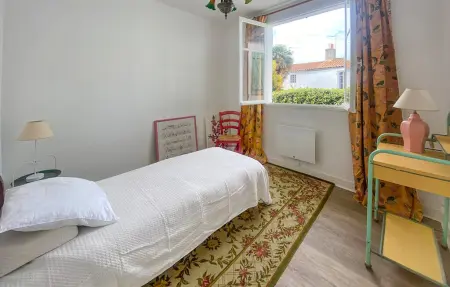 Appartement 4 chambres avec jardin méditerranéen au Château-d'Oléron : photo 10