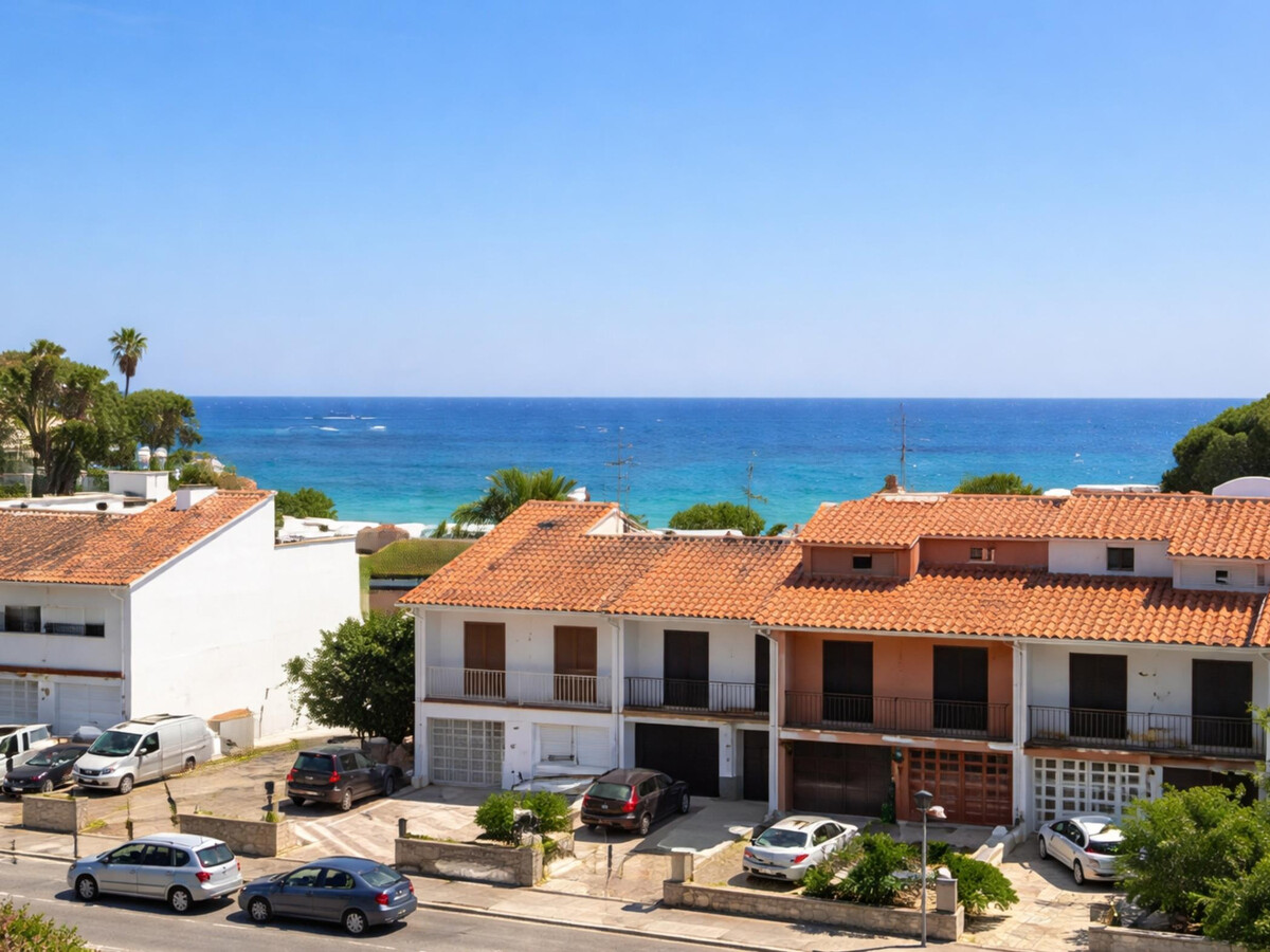 Appartement vue mer à La Fosca, terrasse et parking - Photo 1