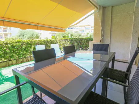 Appartement 2 chambres Cambrils, terrasse jardin privé : photo 10